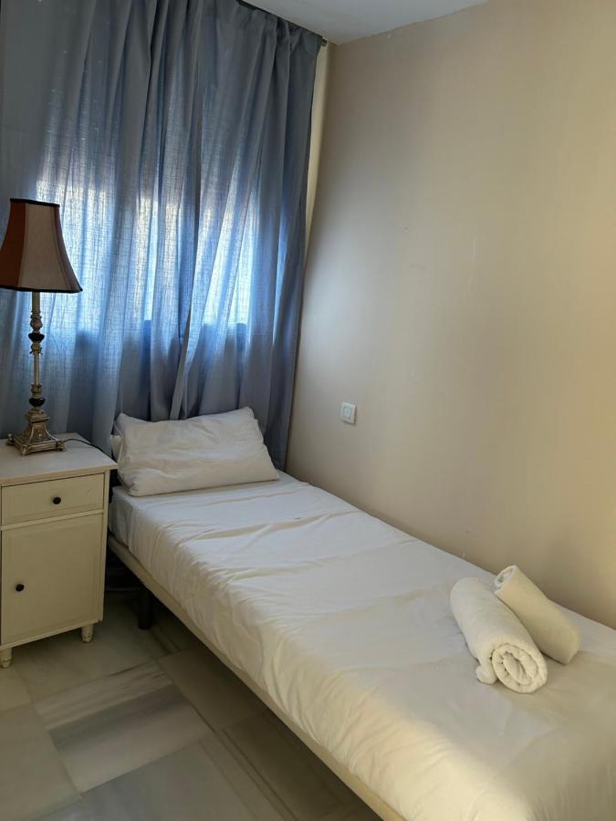 Atico Triana Con Piscina Privada Lejlighed Sevilla Eksteriør billede